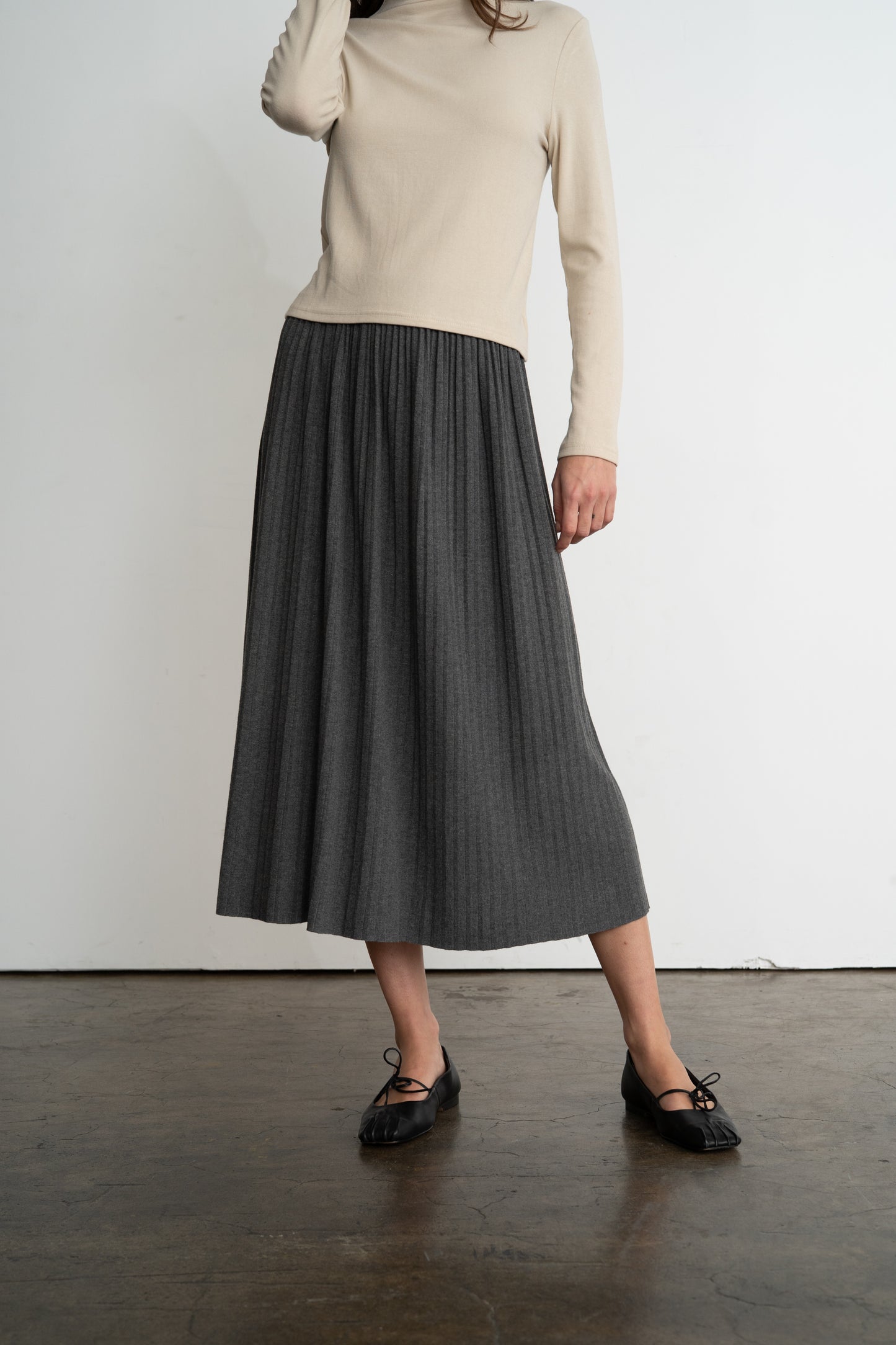 Elastic Pleated Midi Skirt